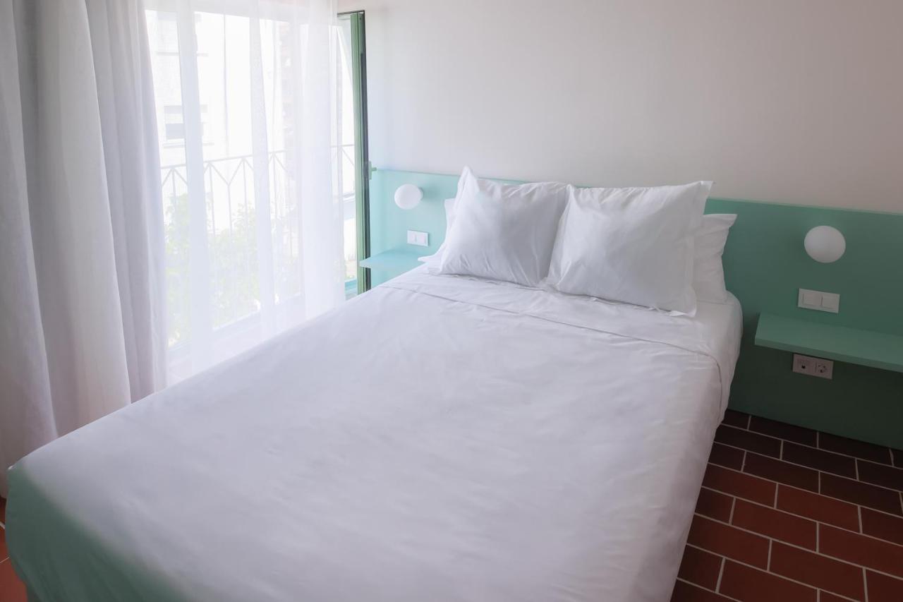 Terra Aurea Aparthotel 萨洛 外观 照片