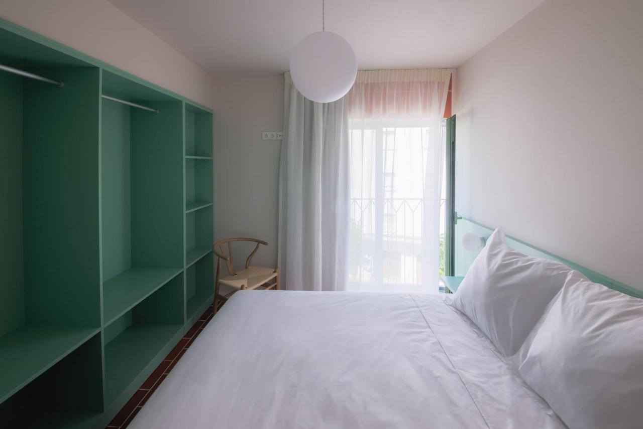 Terra Aurea Aparthotel 萨洛 外观 照片