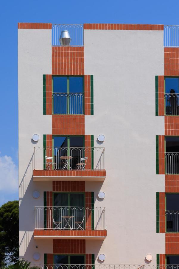 Terra Aurea Aparthotel 萨洛 外观 照片