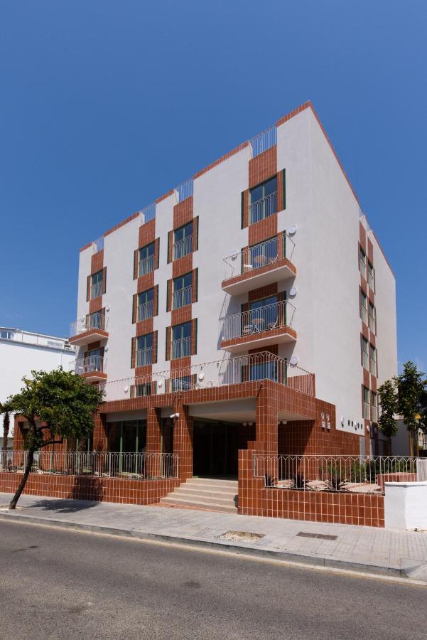 Terra Aurea Aparthotel 萨洛 外观 照片