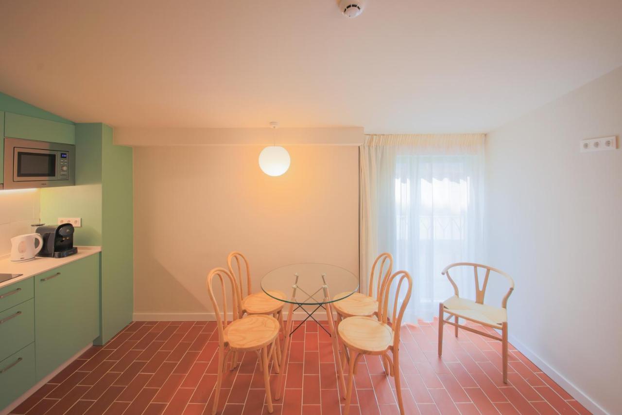 Terra Aurea Aparthotel 萨洛 外观 照片