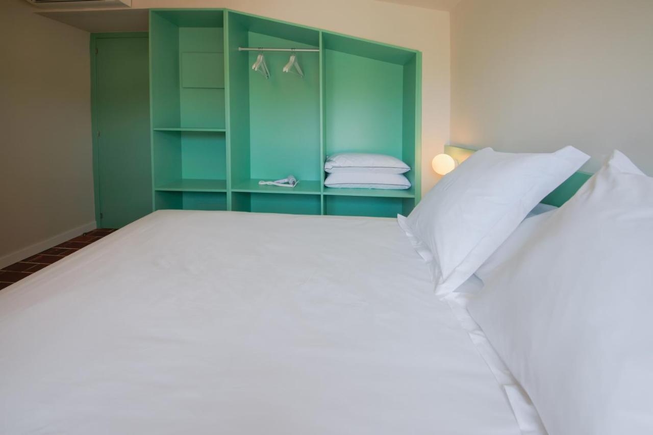 Terra Aurea Aparthotel 萨洛 外观 照片