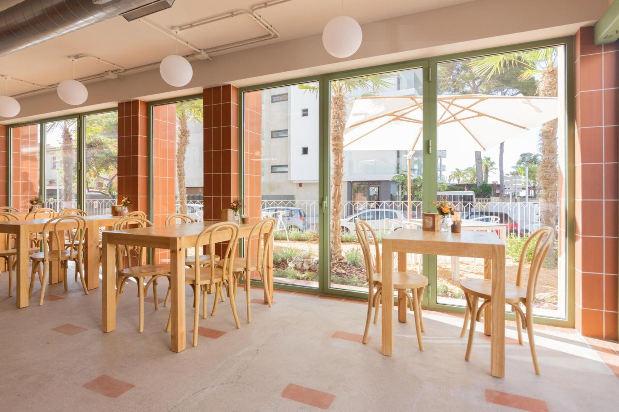 Terra Aurea Aparthotel 萨洛 外观 照片