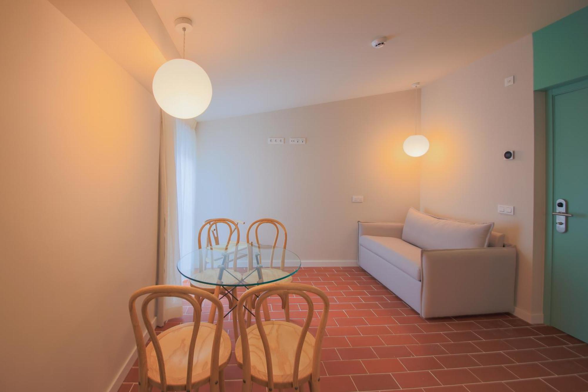 Terra Aurea Aparthotel 萨洛 外观 照片